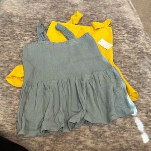 NWOT Chelsea and Vic Girls Size CL Crinkle Tank